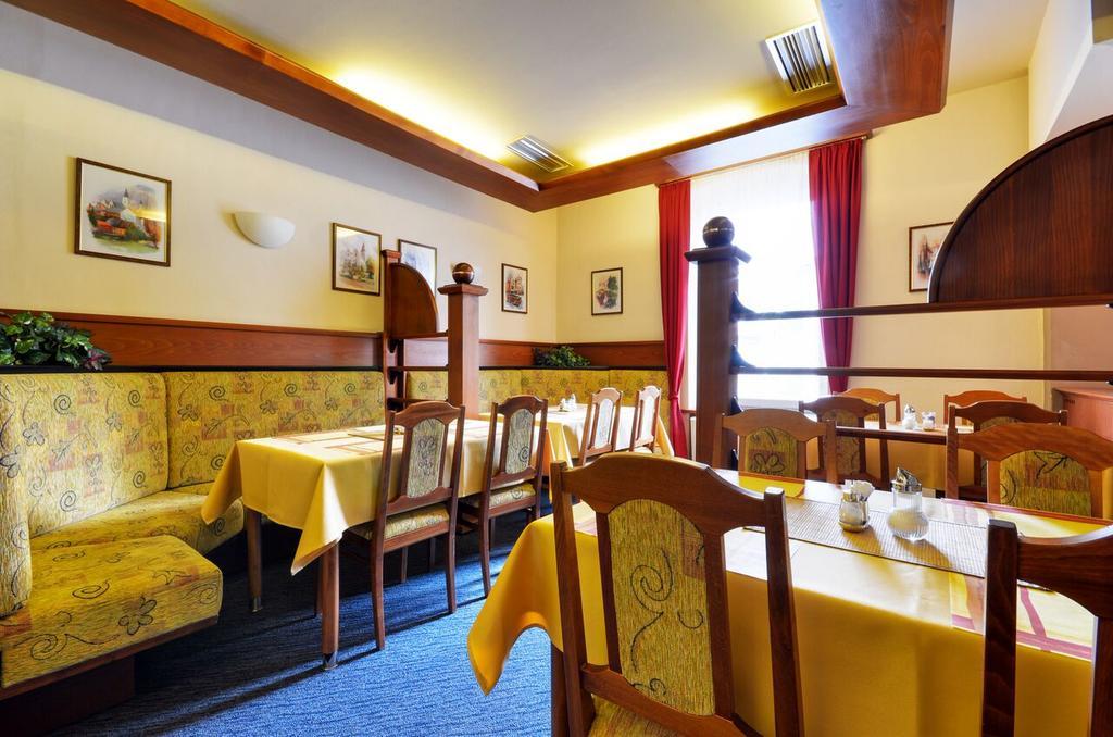 Hotel Filipinum Jablonne nad Orlici Ngoại thất bức ảnh