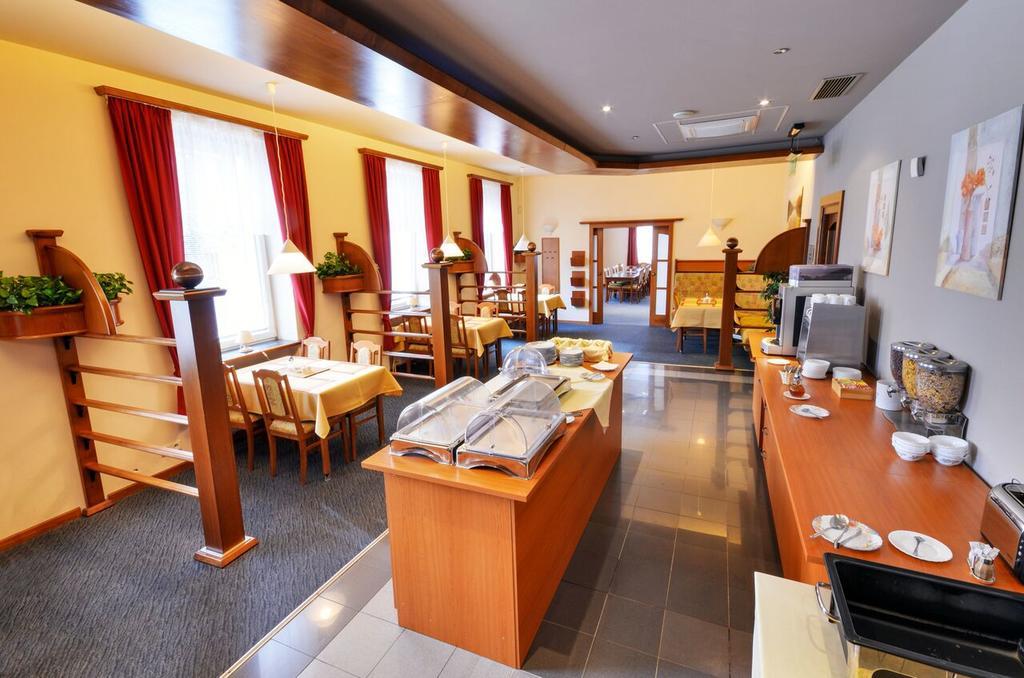 Hotel Filipinum Jablonne nad Orlici Ngoại thất bức ảnh