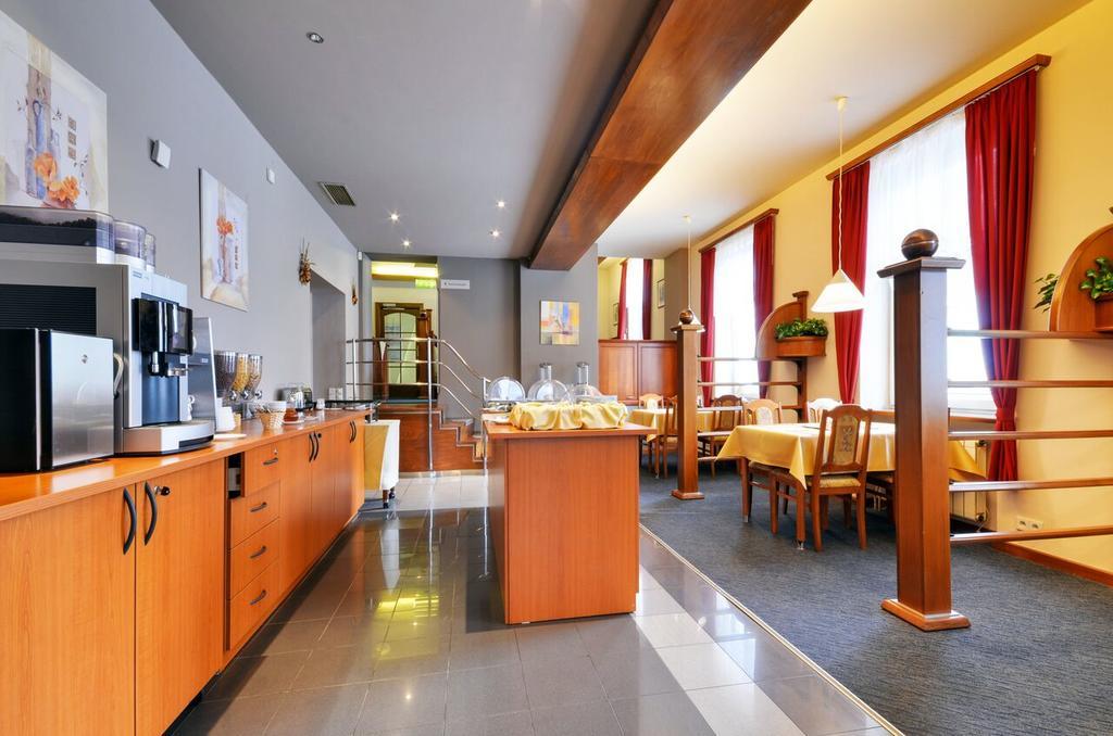 Hotel Filipinum Jablonne nad Orlici Ngoại thất bức ảnh