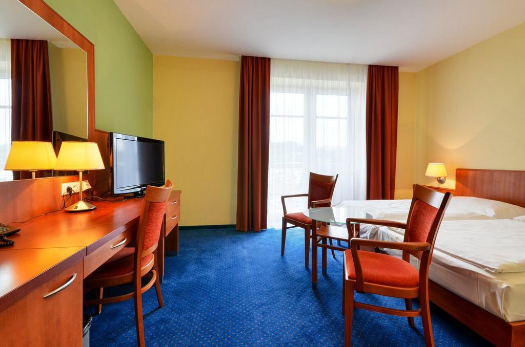 Hotel Filipinum Jablonne nad Orlici Phòng bức ảnh