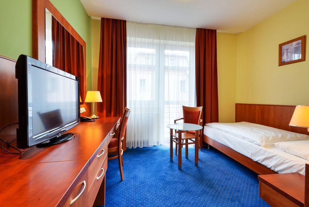Hotel Filipinum Jablonne nad Orlici Phòng bức ảnh